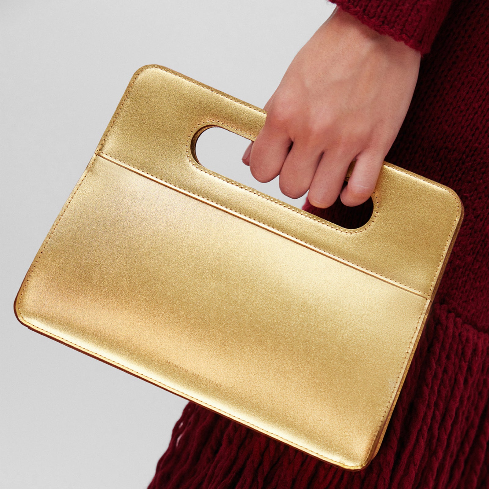 Afterparty in Golden - cropped image showing magnetic closure detail