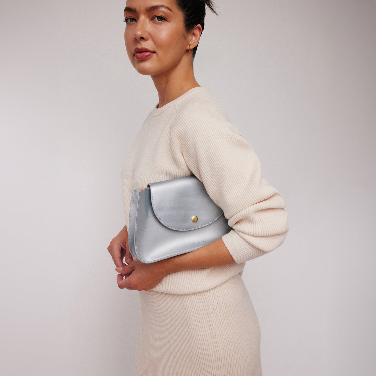 Detail shot of Horizon Crossbody Sterling Silver zipper and clasp